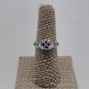 Size 7 Sterling Silver Stunning Square Cubic Zirconia Gems Ring A3581
